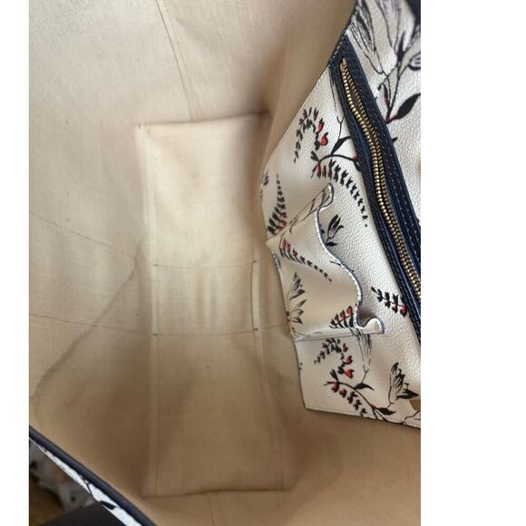 Tory Burch Floral Print Kerrington Tote - Picture 9 of 10